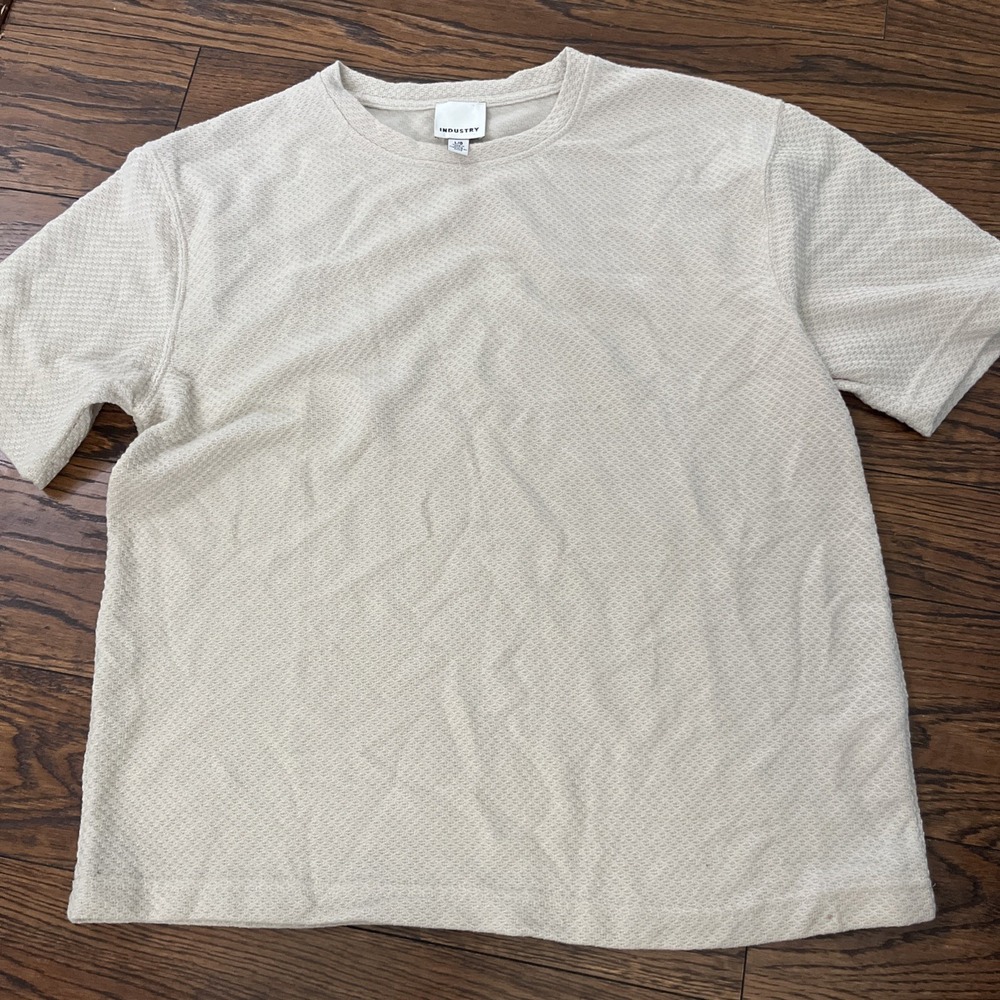 INDUSTRY Brand MEN'S SHORT SLEEVE Waffle Knit T SHIRT SIZE Large beige